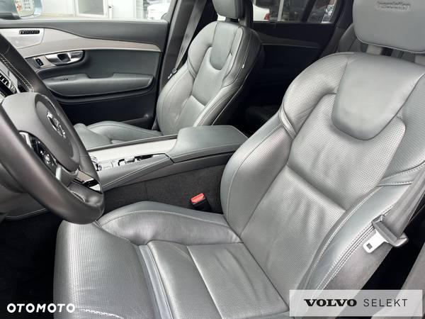 Volvo XC 90 - 12