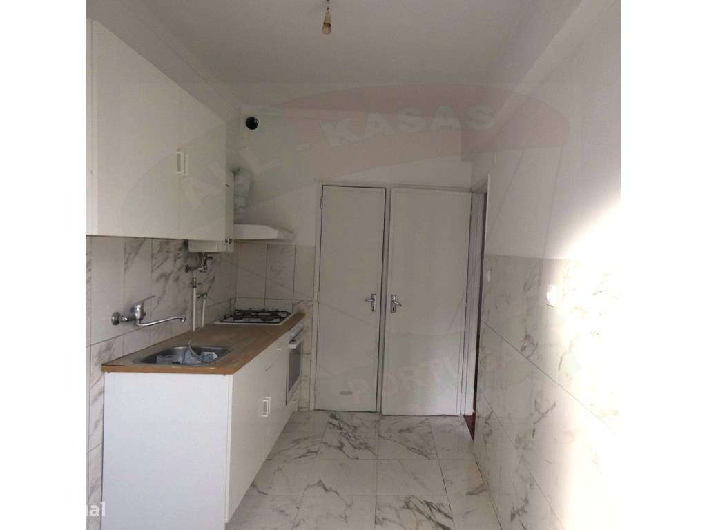 Apartamento T2, Largo Carlos Paredes - Reboleira - Grande imagem: 3/16