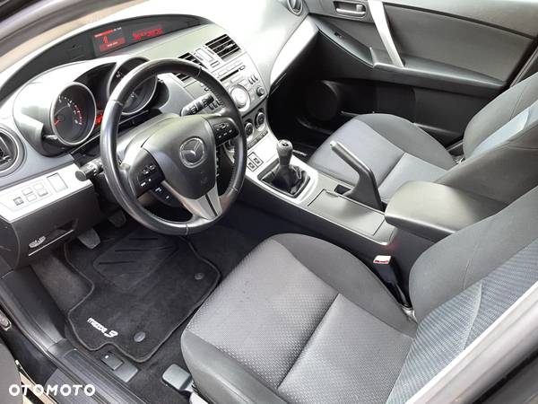 Mazda 3 1.6 Exclusive + - 13