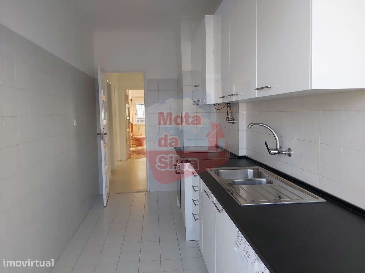 Excelente apartamento T3 para arrendamento em Cova da Piedade, Centro - Grande imagem: 4/14