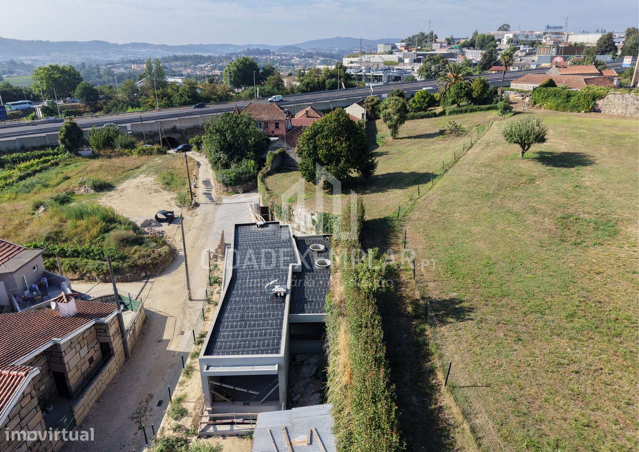 MORADIA V3 NOVA (EM CONSTRUÇÃO) – CENTRO DE PENAFIEL-15