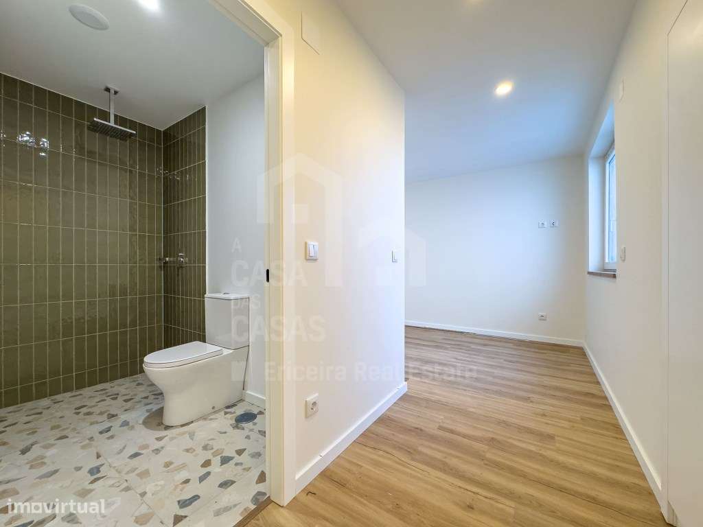Vende Moradia T4 - Santa Cruz 5 km, A Casa das Casas-29