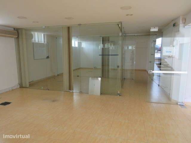 Garagem C/ 234 M2 - Bairro Afonso Costa - Setubal-5