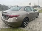 Alfa Romeo Giulia 2.2 Diesel AT8 Executive - 8