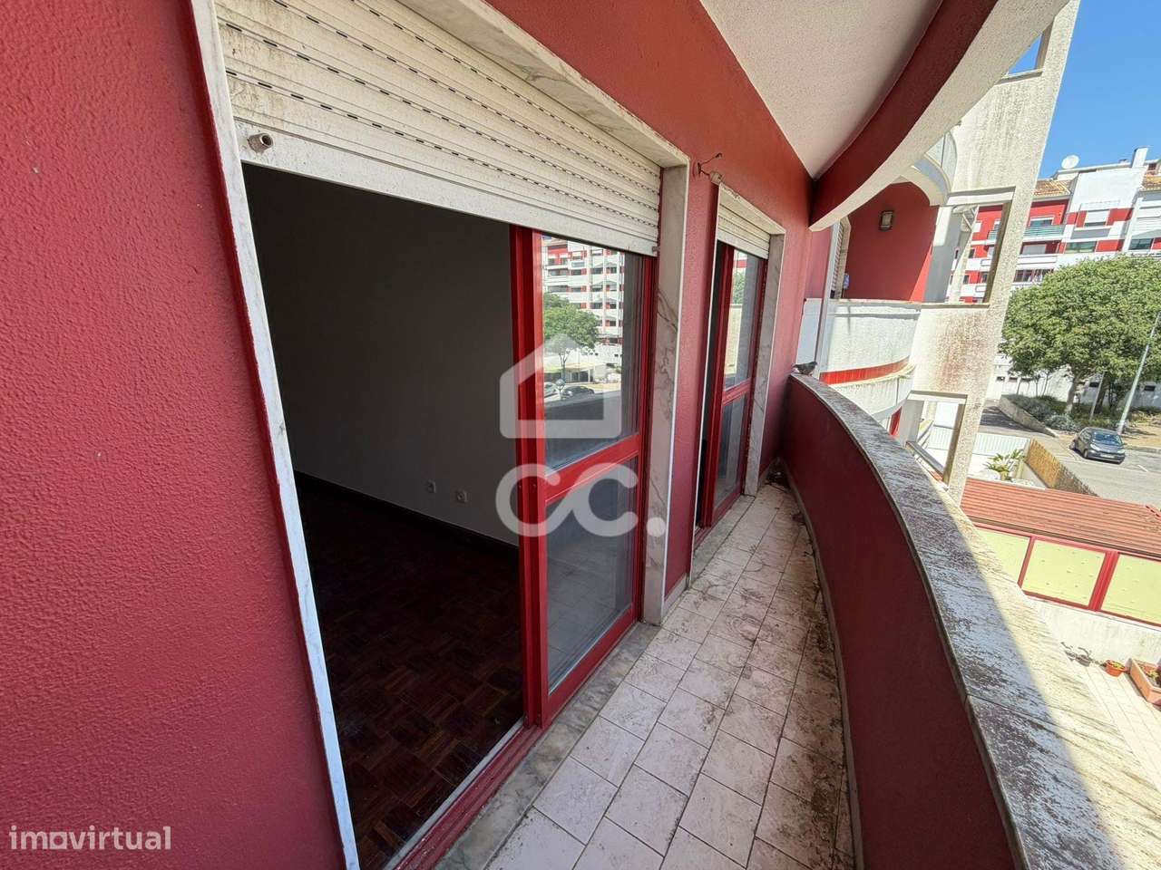 T2 espaçoso com Lareira, Varanda e Garagem - Algueirão-14