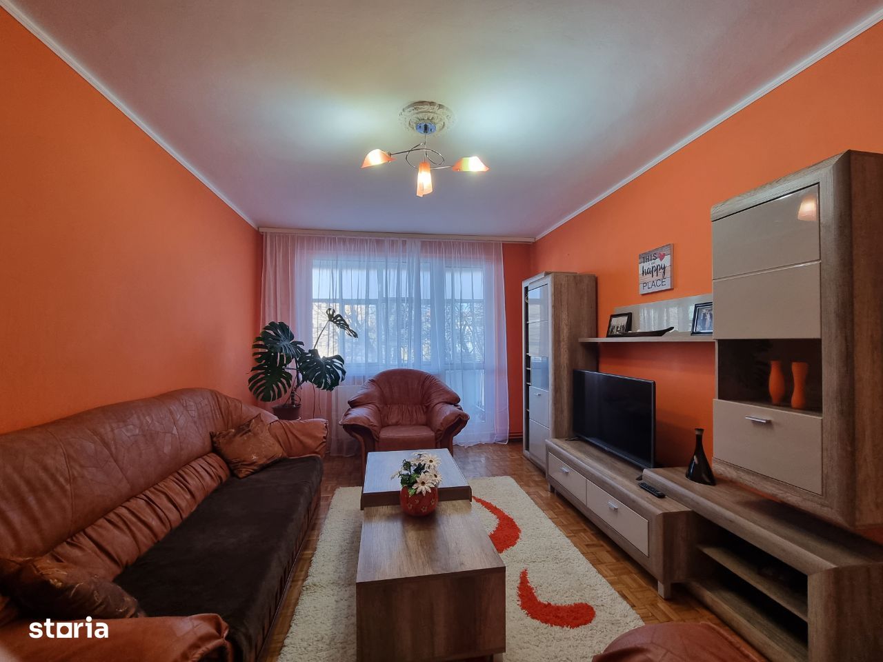 Închiriere apartament confortabil cu 3 camere în Mediaș - cartier Gura