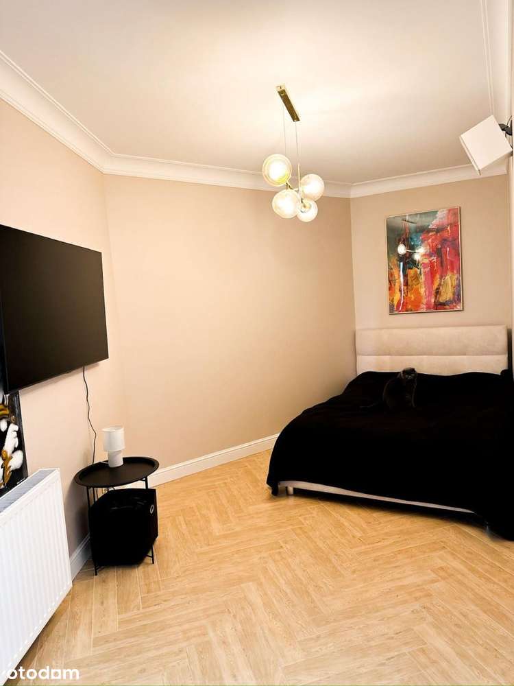 2-pok Walońska, Angel City-4