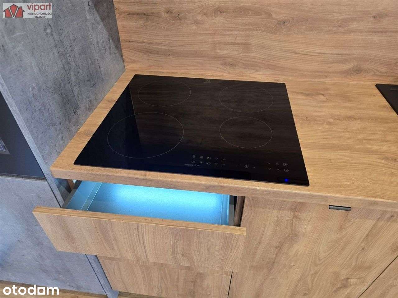 Przytulna kawalerka na osiedlu Panorama w Tychach-7