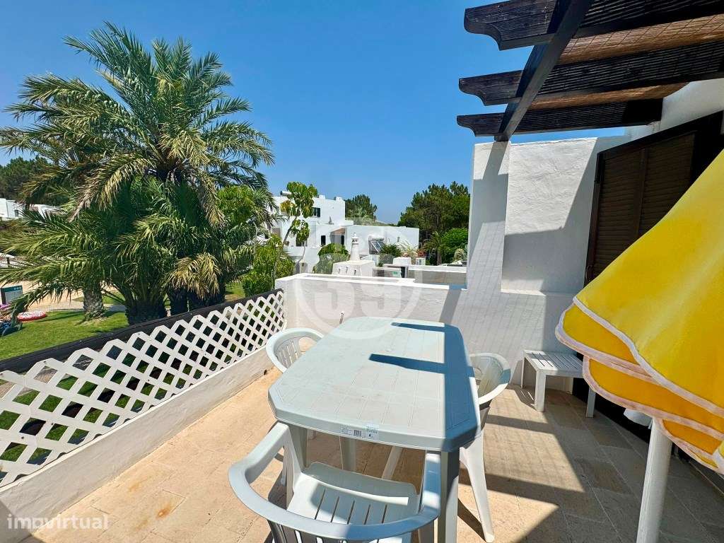 T1 com Três Terraços e Vista para a Piscina - Licença AL Ativa-24