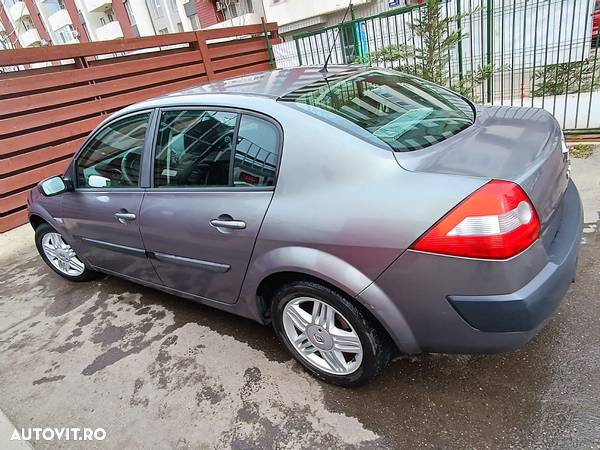 Renault Megane II Sedan 1.6 Influence - 1