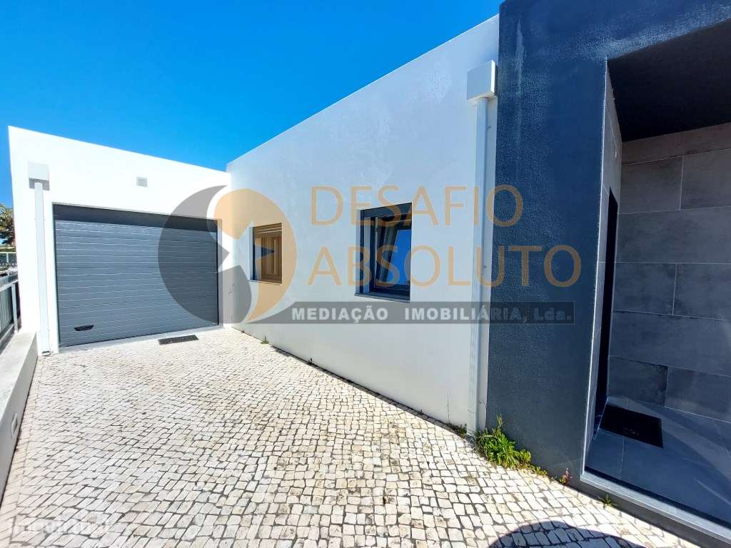 Moradia Isolada T3 c/ Piscina, Semi-Nova. Azeitão-41
