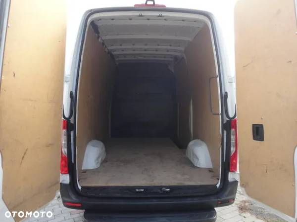 Mercedes-Benz Sprinter L2H2 - 7