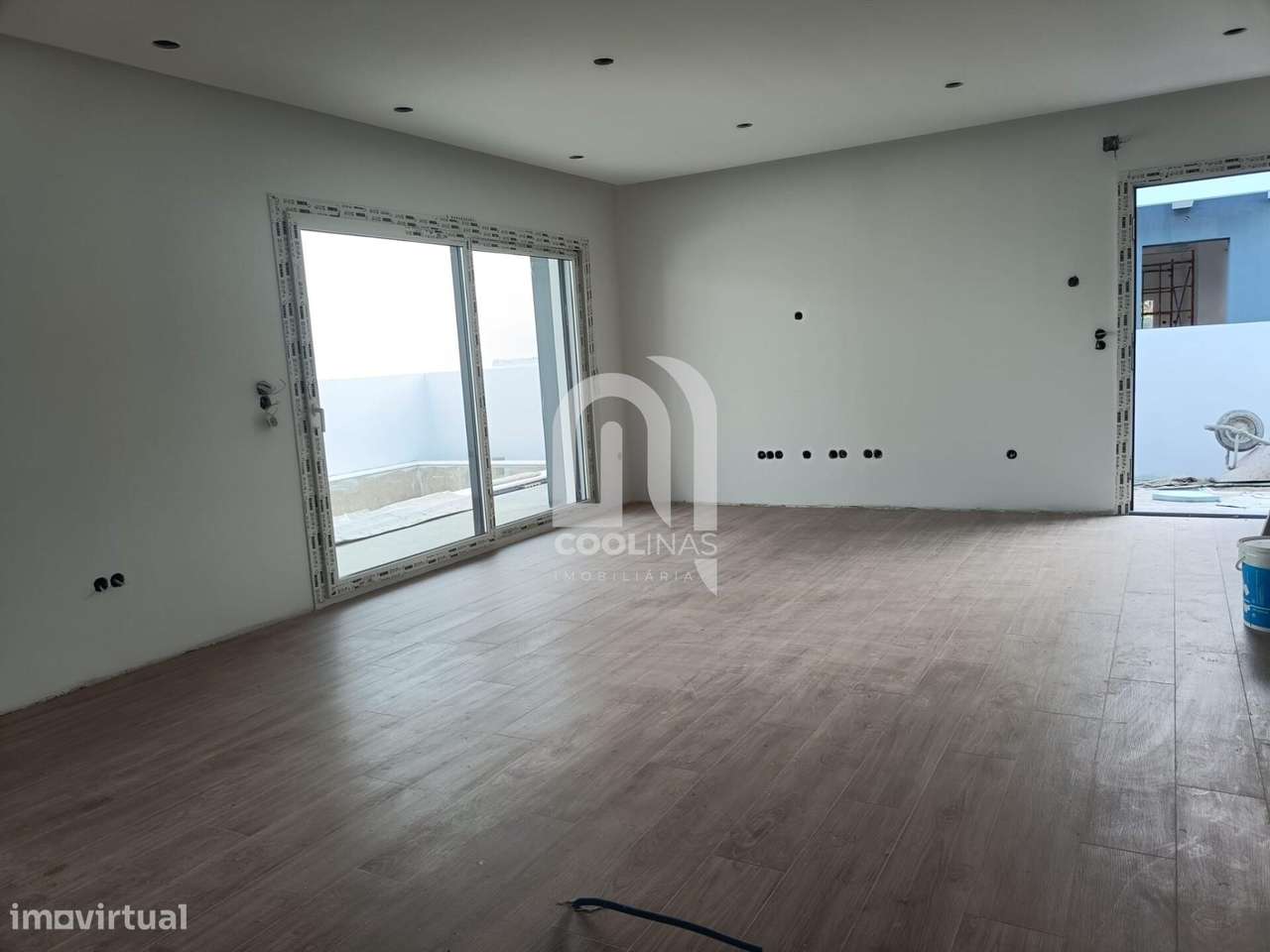 Fantástica Moradia Térrea T3+1 com Piscina de água salgada e aquecida.-7