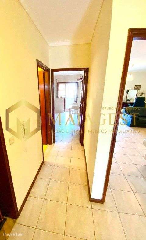 T3 com varanda fechada, luminoso e com garagem - Grande imagem: 4/20