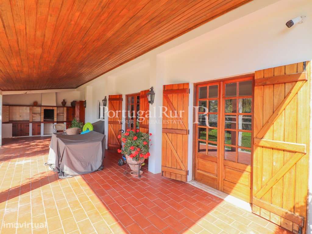 Quintinha com várias habitações em Vila Franca de Xira-38