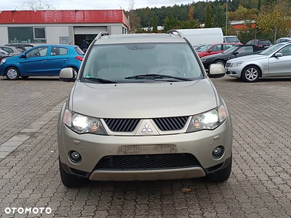 Mitsubishi Outlander 2.4 4WD CVT Intense - 2