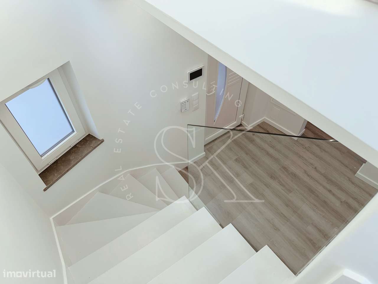 Moradia T3 totalmente renovada-16