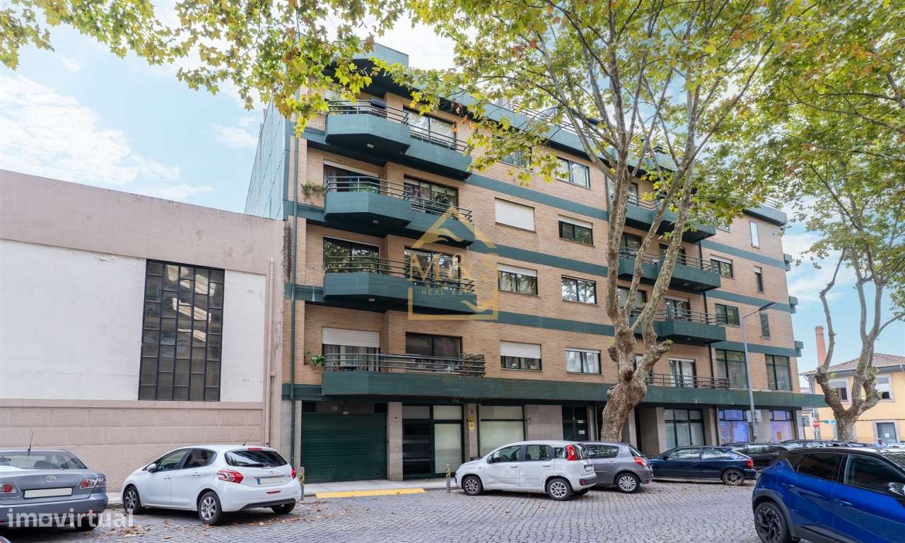 Apartamento T4-Varanda-Garagem - 600Mts da Praia - Metro- Matosinhos-39