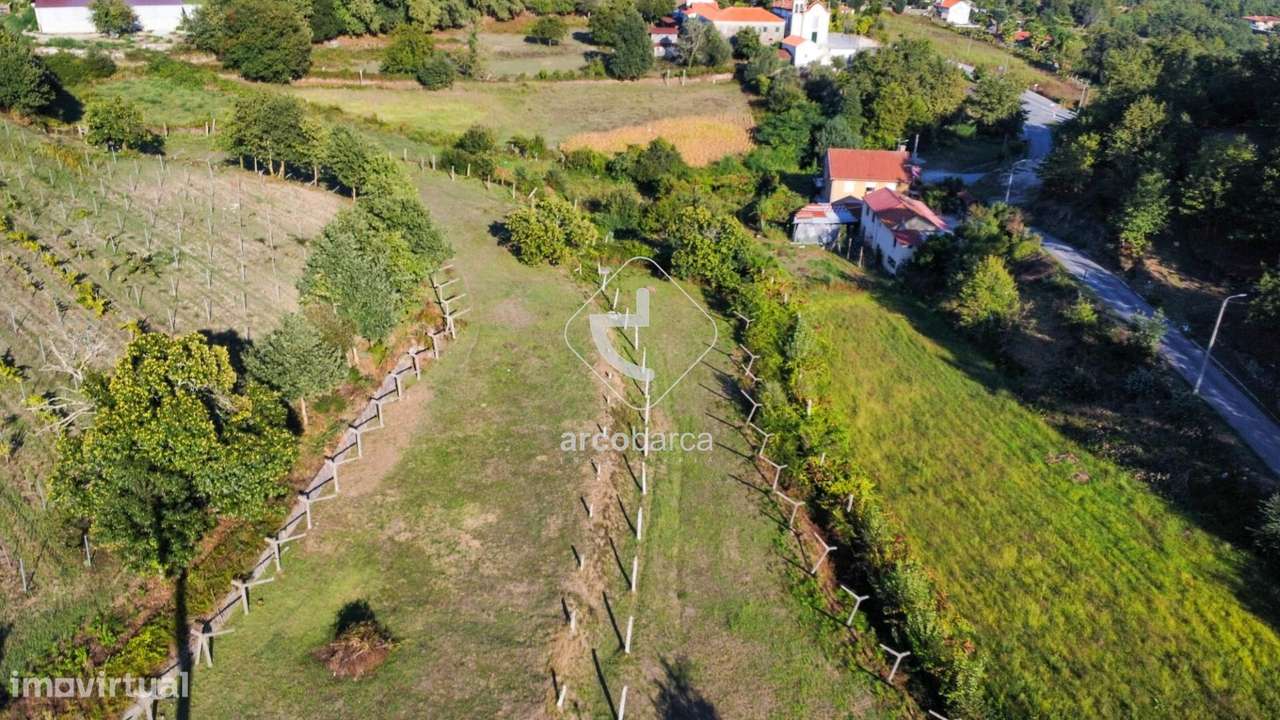 Quintinha com Potencial para Recuperação junto à Vila-30