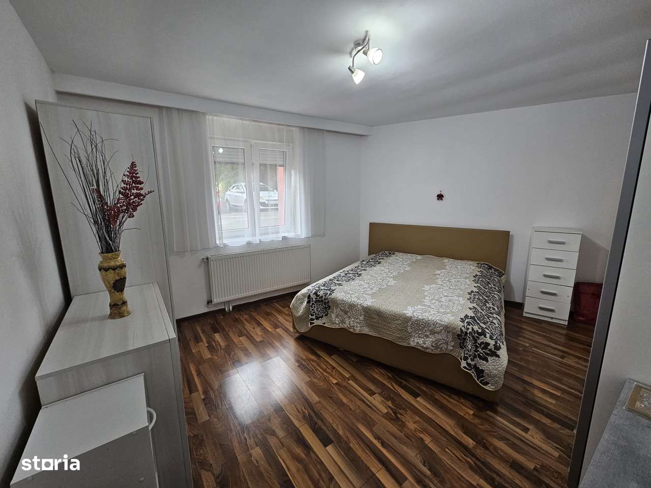 Apart.4 cam.,centr. proprie ,zona B.Rosu - str. M. Scaevola OFERTA - Imagine principală: 5/15