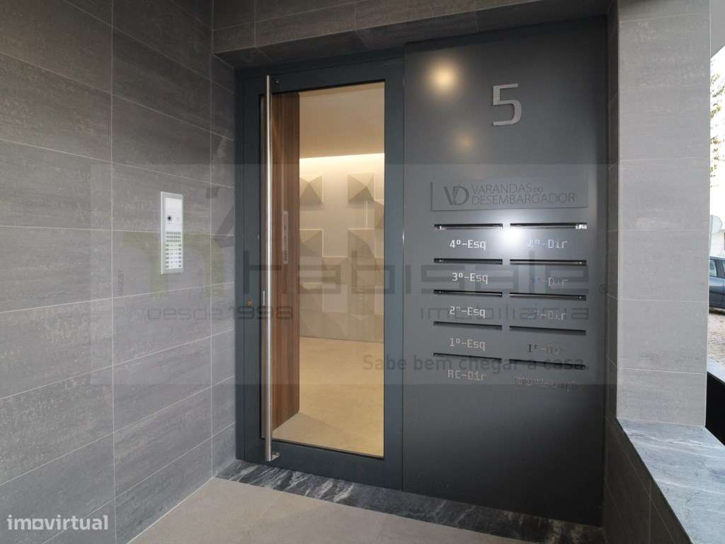 T3 com terraço perto da praia e universidade-29