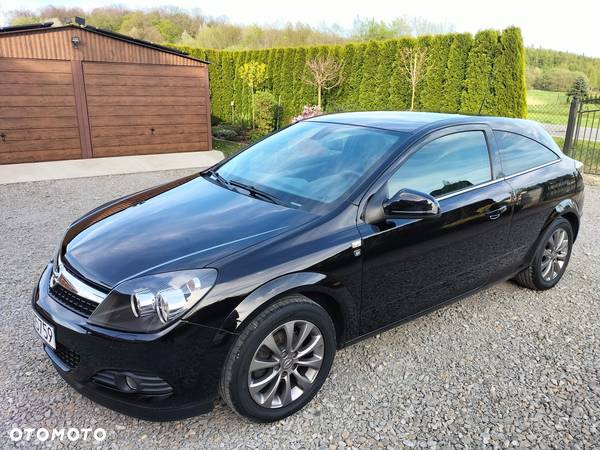 Opel Astra GTC 1.8 Edition - 1