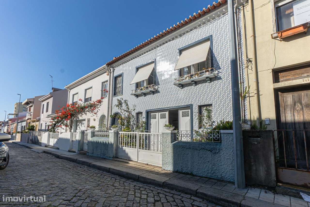 Casa c/ História e Potencial Extraordinário, Zona Tradicional do Porto-26
