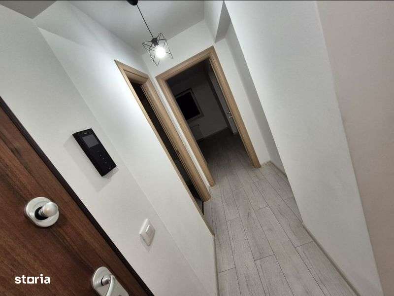 Inchiriez Apartament 2 Camere Top City zona Coresi Brasov Nemobilat - Imagine principală: 5/8