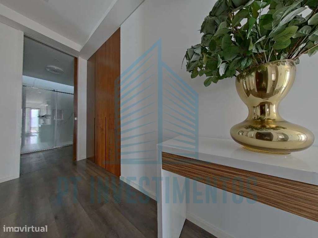 Moradia semi-nova T5+1 em Santa Joana - Aveiro-57