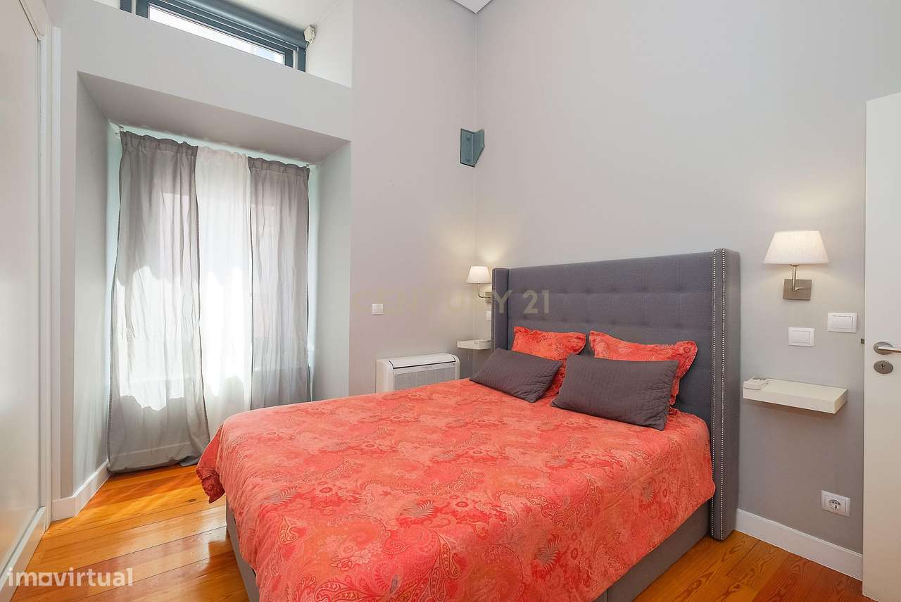 T1 único com pé direito alto + mezzanine | 81,56m² | Bairro Alto | Pot-6