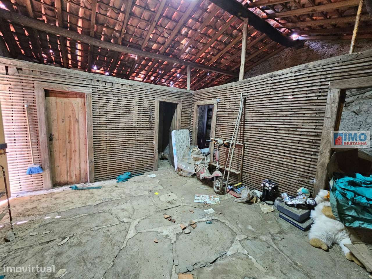 Moradia p/ Renovar -  Stº André das Tojeiras - Grande imagem: 5/11