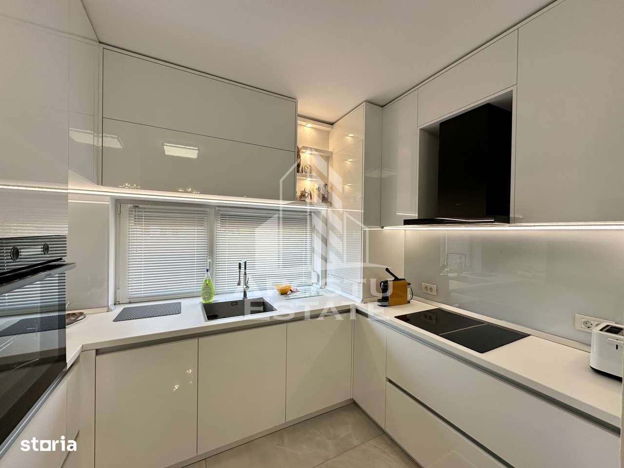 Casa moderna cu 4 camere in Dumbravita - Imagine principală: 5/15