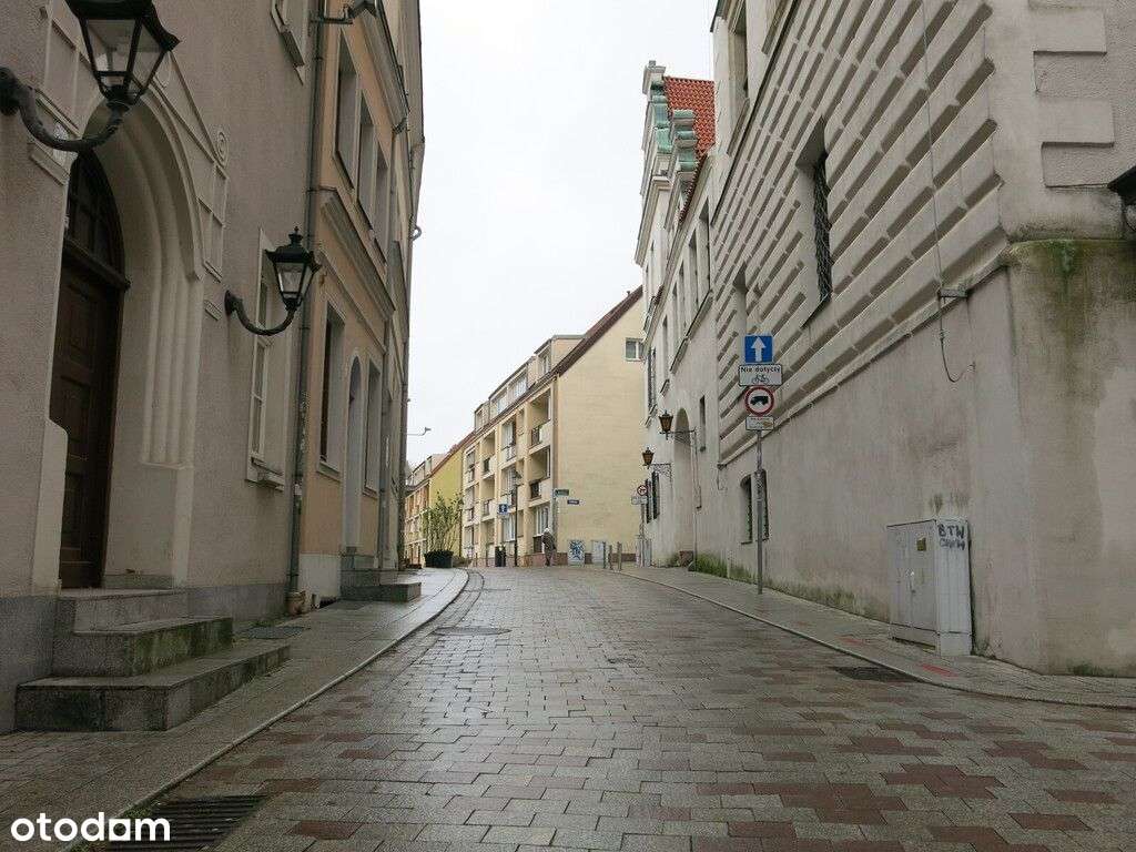 Kawalerka, ul. Grodzka, z widokiem na skwer!-15