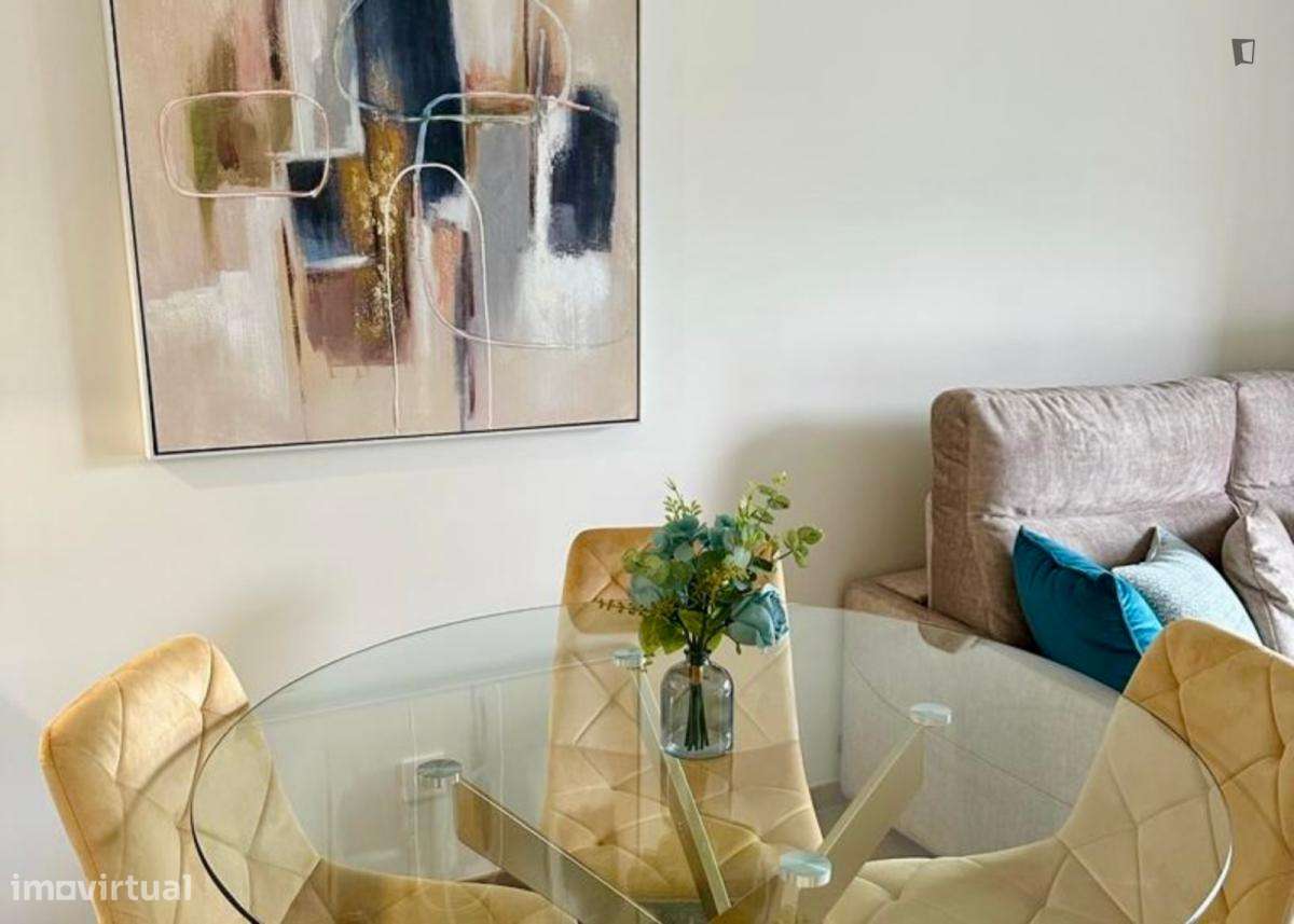 Apartamento com 1 quartos - localizado em Paranhos Porto - Grande imagem: 4/8