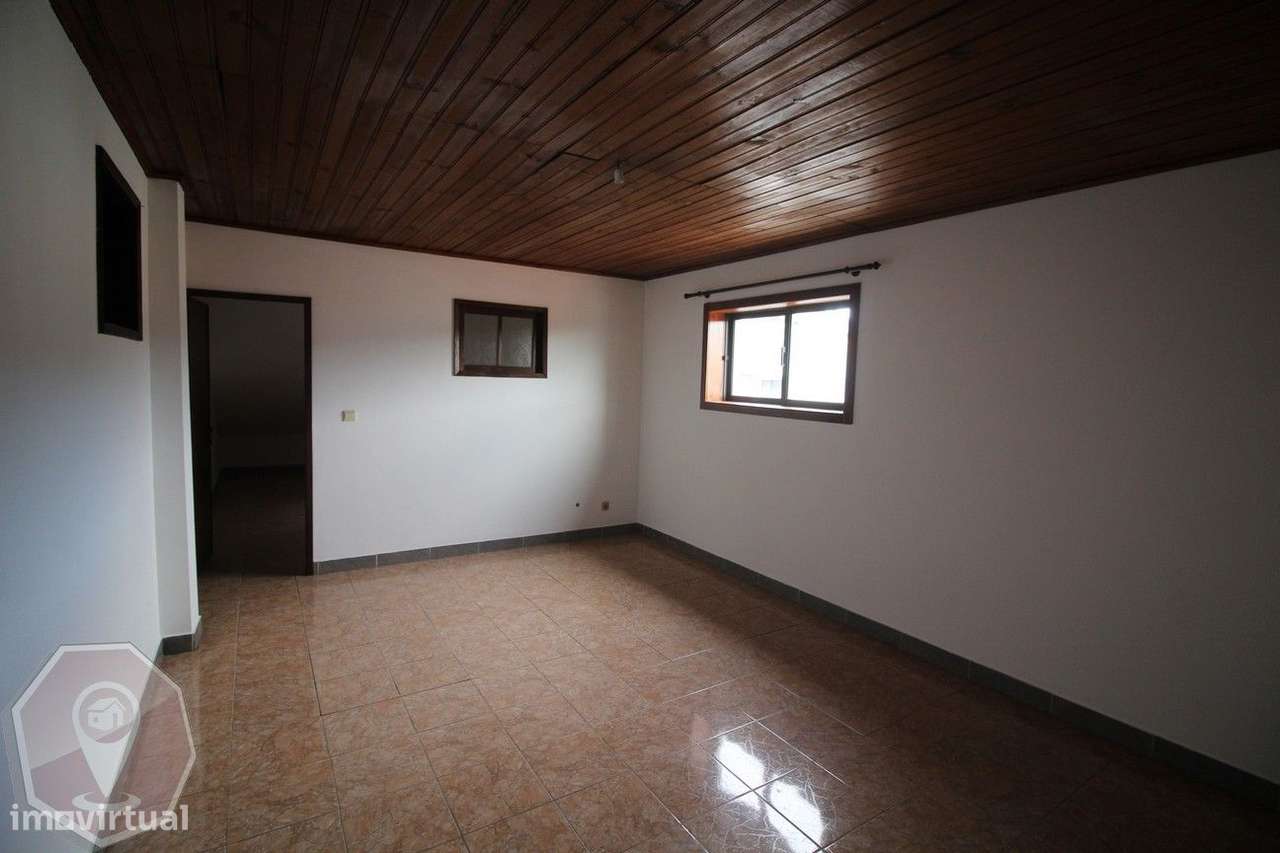 Apartamento T2 Vale de Cambra - para investidor-15