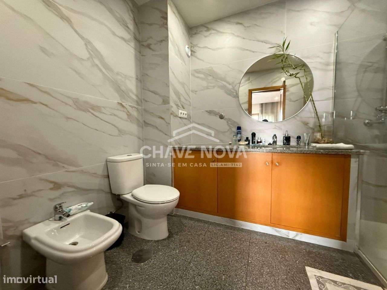 Apartamento T2+1 Renovado c/ Lugar de Garagem em Santa Marinha - Grande imagem: 4/25