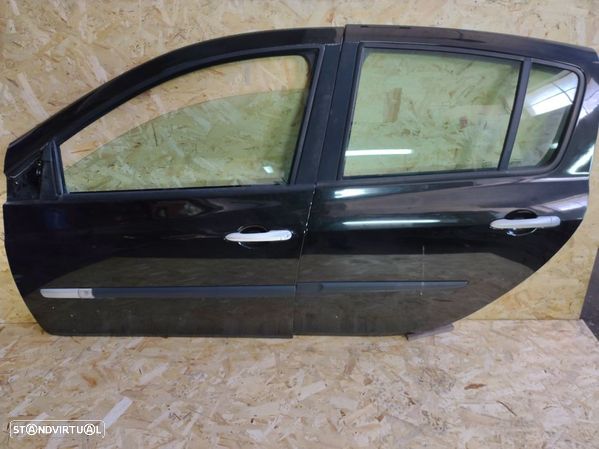 Porta Frente Esquerda Renault Clio III DP 05-2009 AT 10-2012 - 1