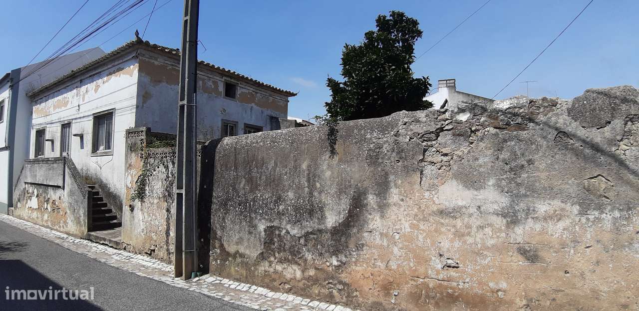 Moradia T3 isolada com jardim e vistas no campo - Grande imagem: 5/10