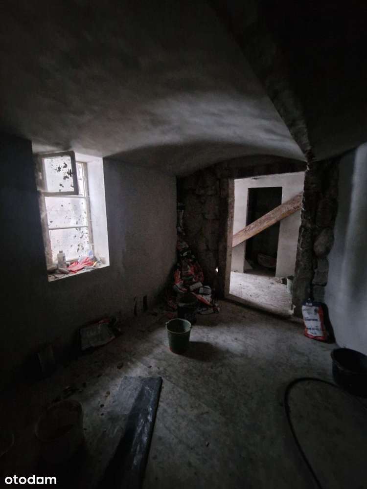 Dom z potencjałem tuż przy szlakach-10