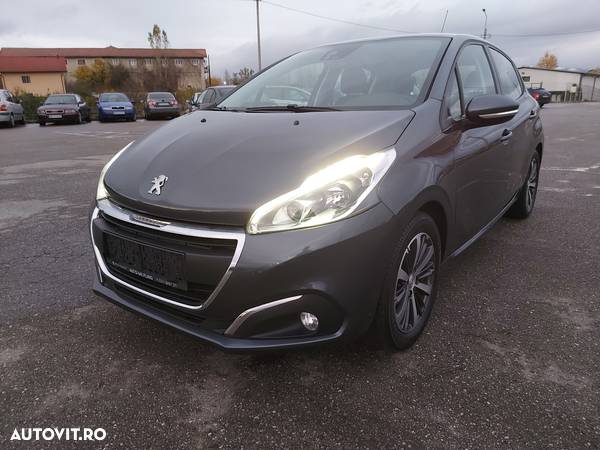 Peugeot 208 - 12