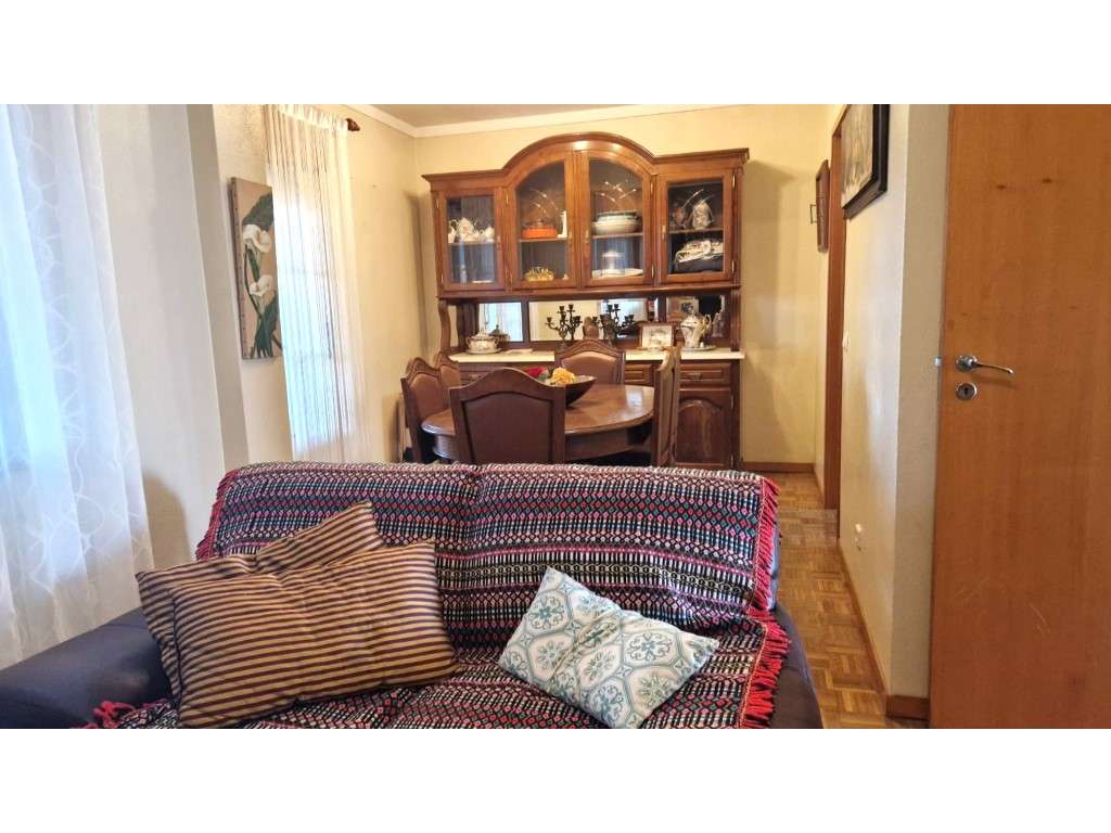 Moradia em Banda - T4 - Manteigadas-8