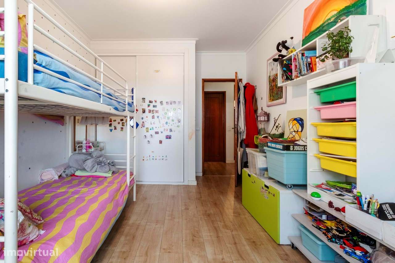 Apartamento T2 c/ 2 Wcs Totalmente Remodelado na Rinchoa, Sintra-31