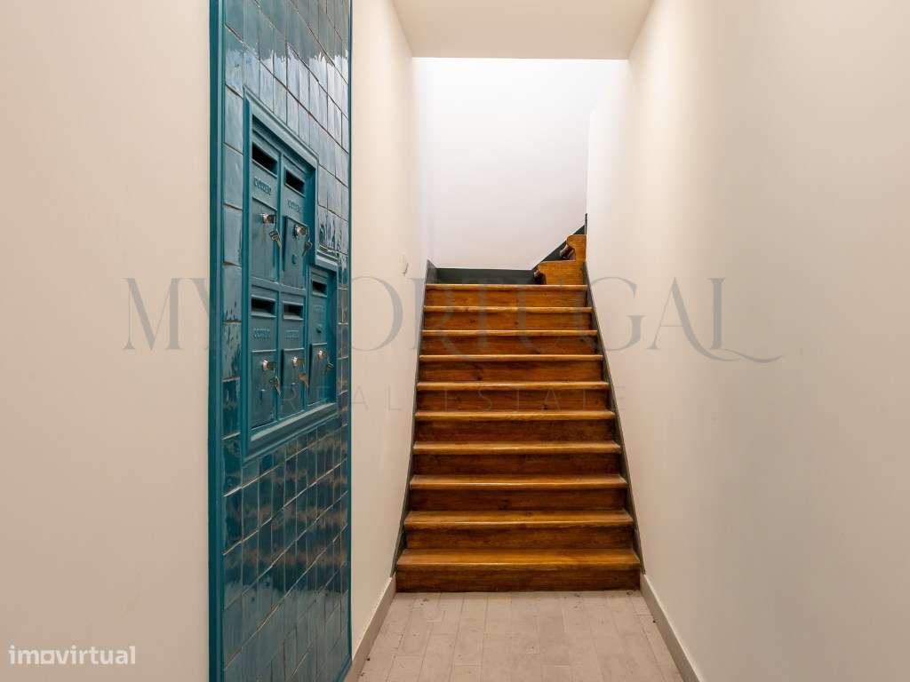 Conforto Urbano num T1 totalmente remodelado com varanda no coração...-31