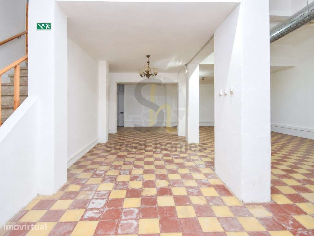 Loja no Centro de Algés junto ao Mercado de Algés-7