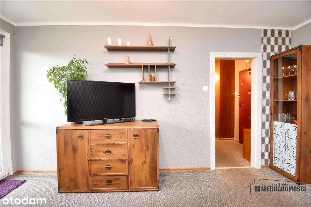 Mieszkanie z balkonem i widokiem na jezioro.-1