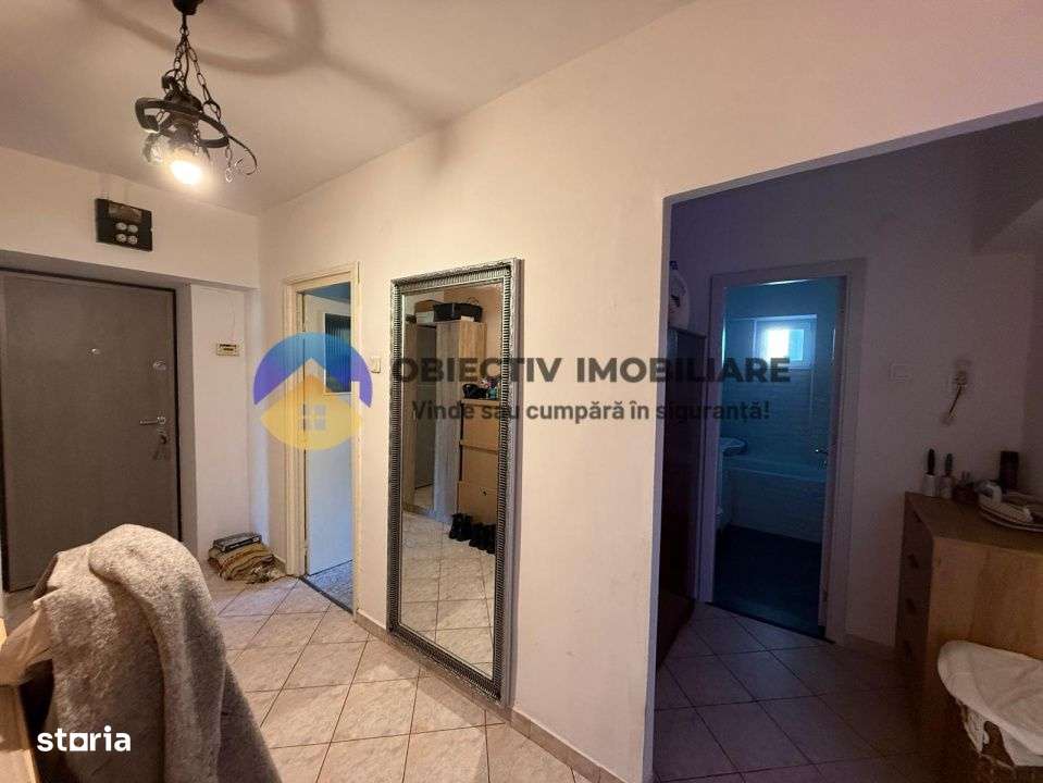 Garsoniera spatioasa de vanzare – 67,76 mp – Zona 1 Mai - Imagine principală: 4/13