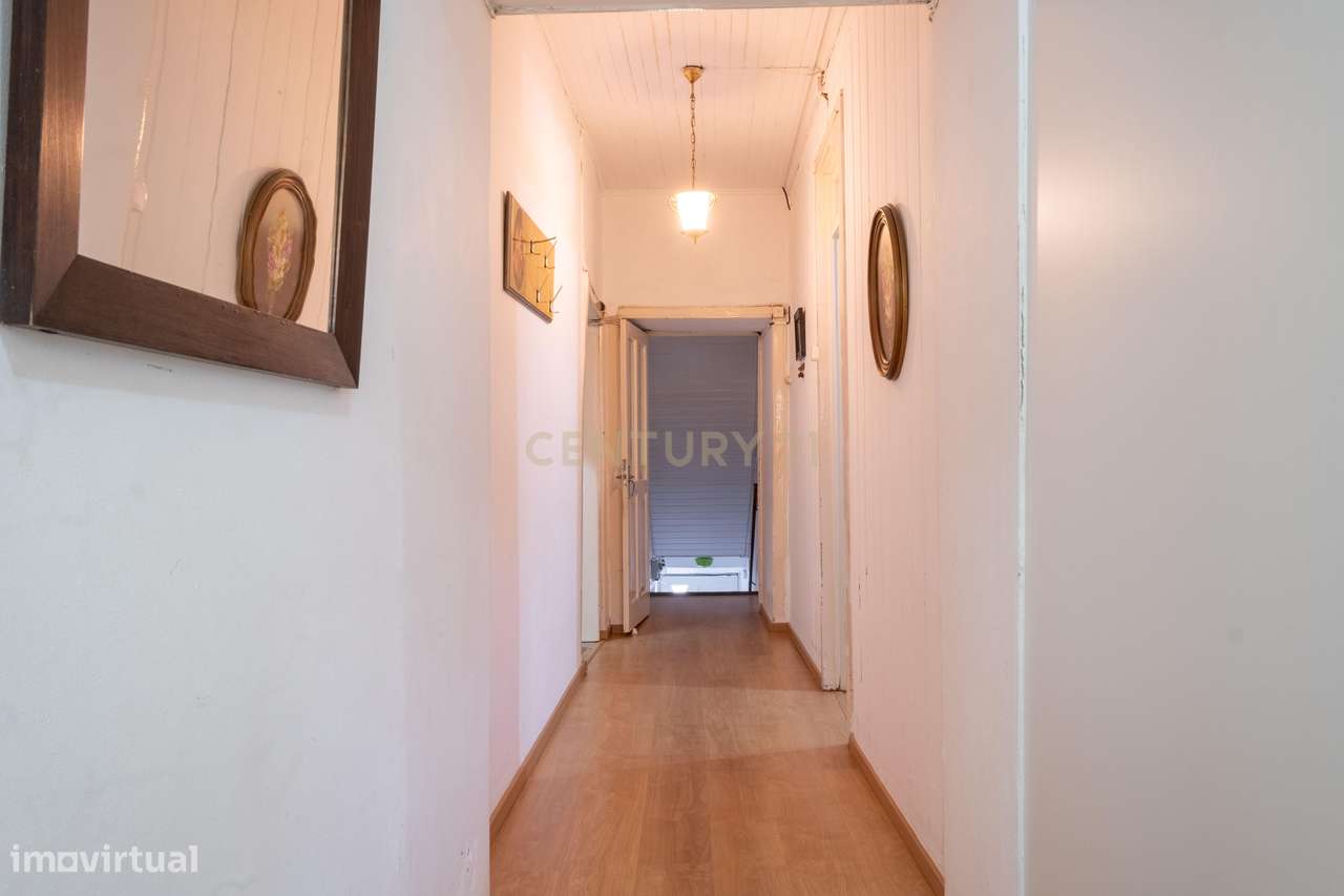 Moradia T2 com Quintal no Centro da Ribeira Grande-15