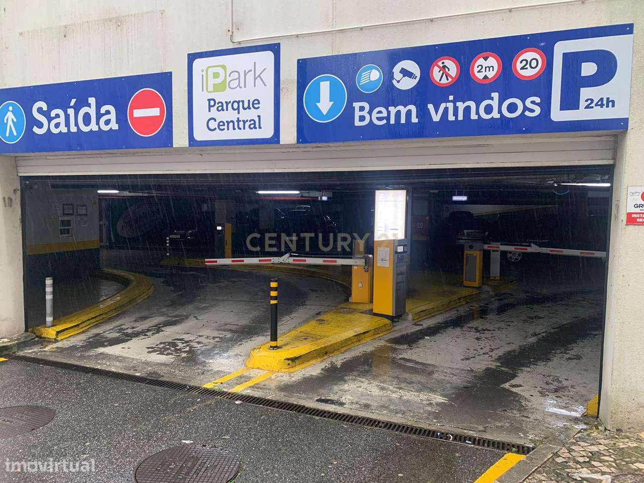 LUGAR DE ESTACIONAMENTO COBERTO COM SEGURANÇA 24H, CARTÃO PARA CANCELA - Grande imagem: 3/4