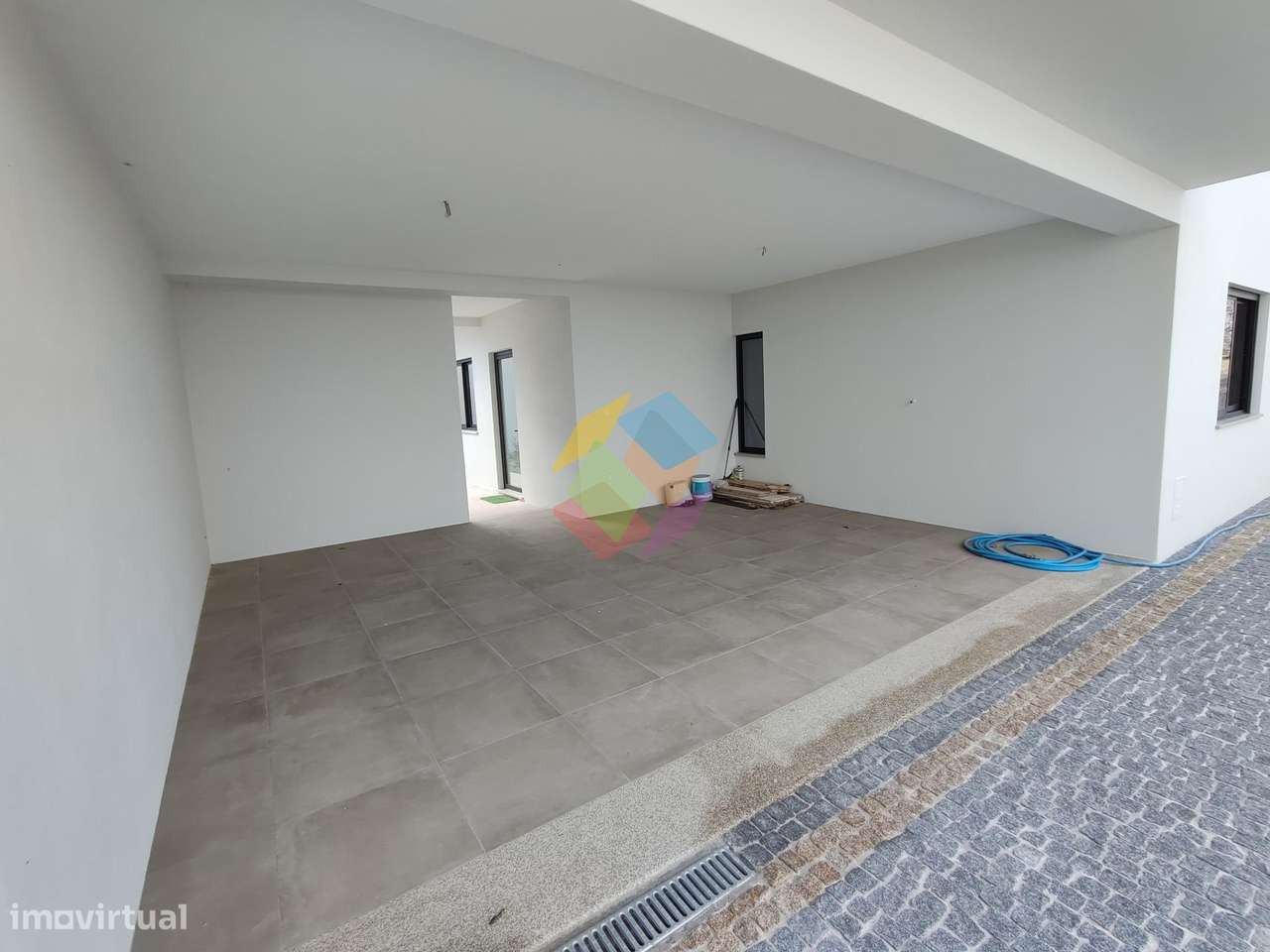 Magnífica Moradia T3 +1 em Stª. Maria da Feira-4