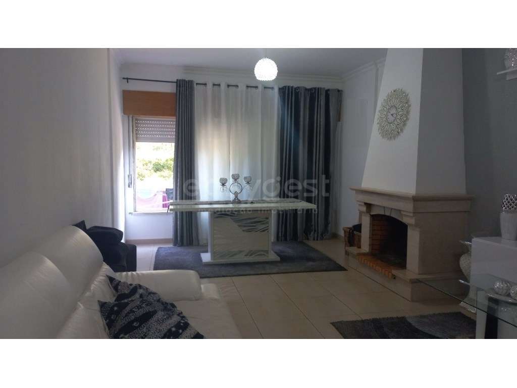 Apartamento T3 com Arrecadação e Lugar de Garagem em Santarém. - Grande imagem: 4/16